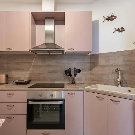 Apartment Dante *