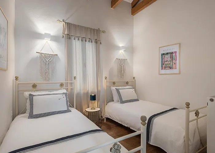 Dante Chania (Crete)